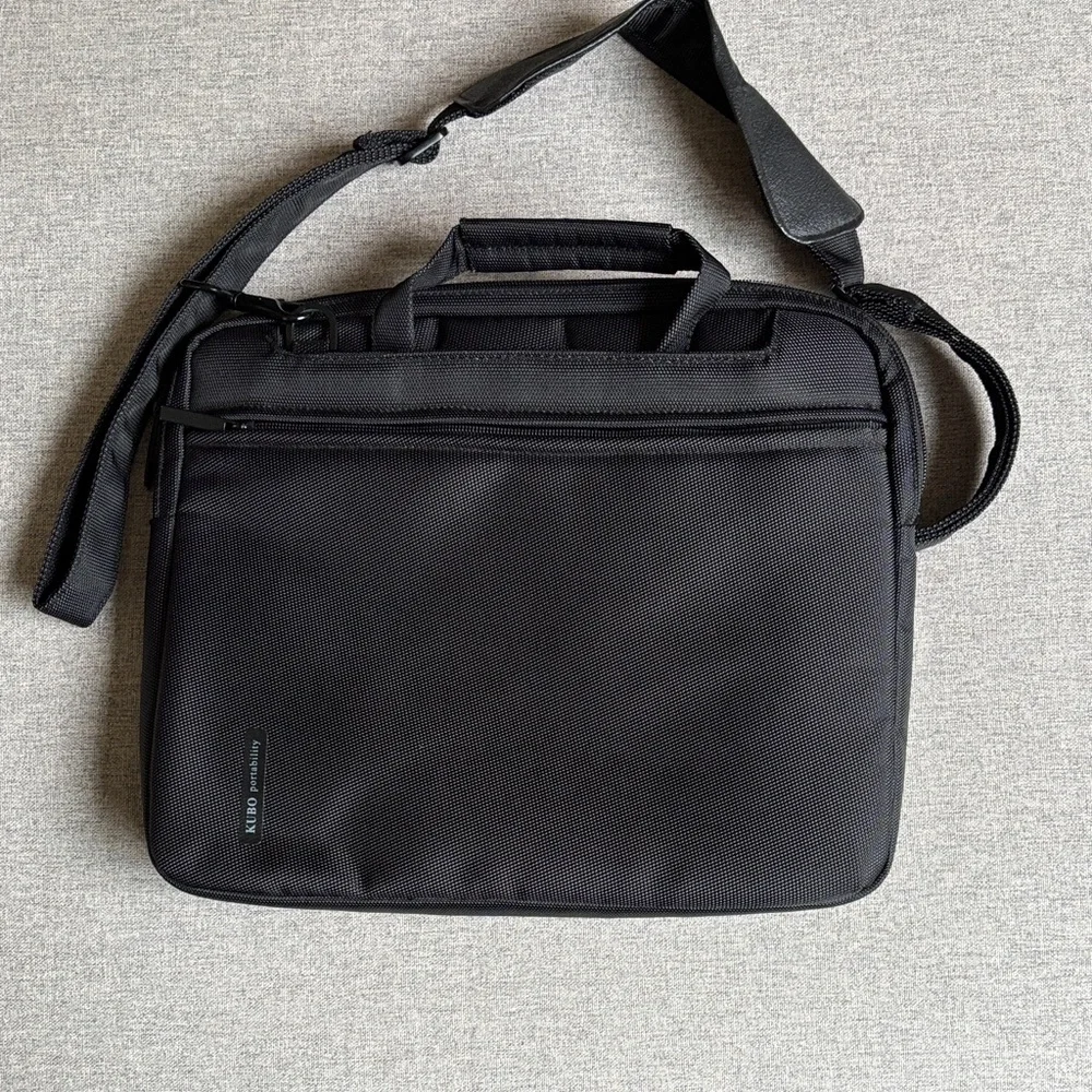Elegant Black Laptop Bag for Professionals